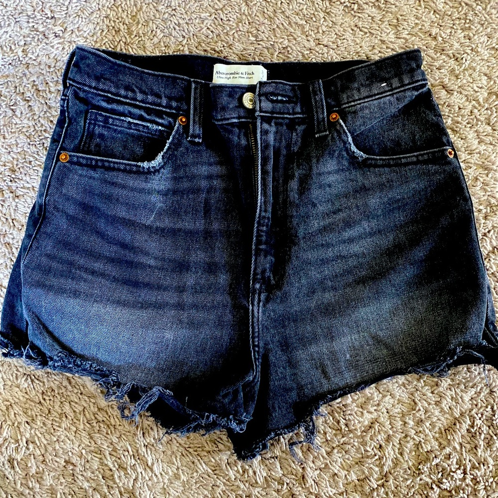 Abercrombie- ultra high rise mom shorts